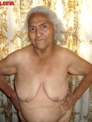 Granny with saggy tits suck dick
